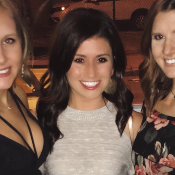 Meet your Posher, Lauren - Picture 1 of 1